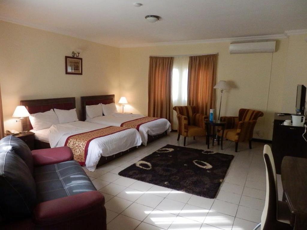 Blue Lodge Hotel Lagos Quarto foto